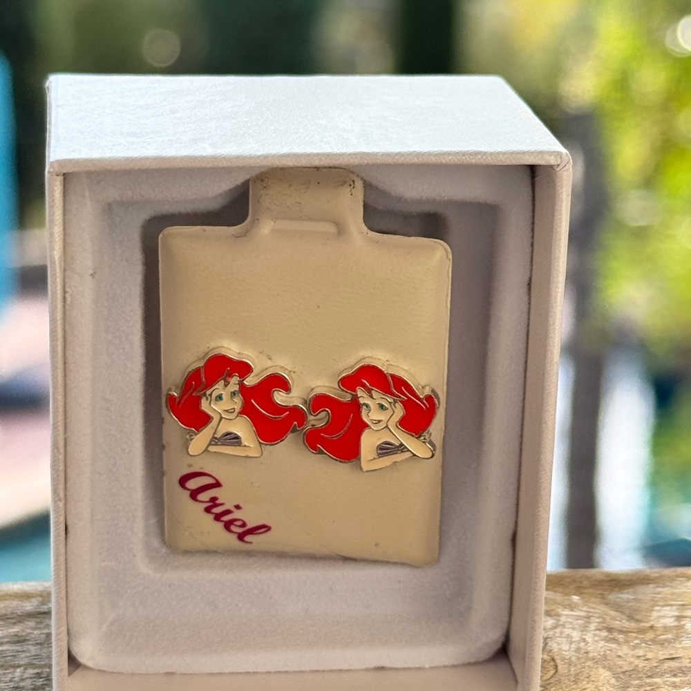 🧜‍♀️✨ Brand New Disney “Ariel” Sterling Silver Kids Earrings